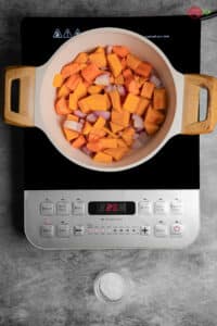 Paula Deen Butternut Squash Soup Step 4