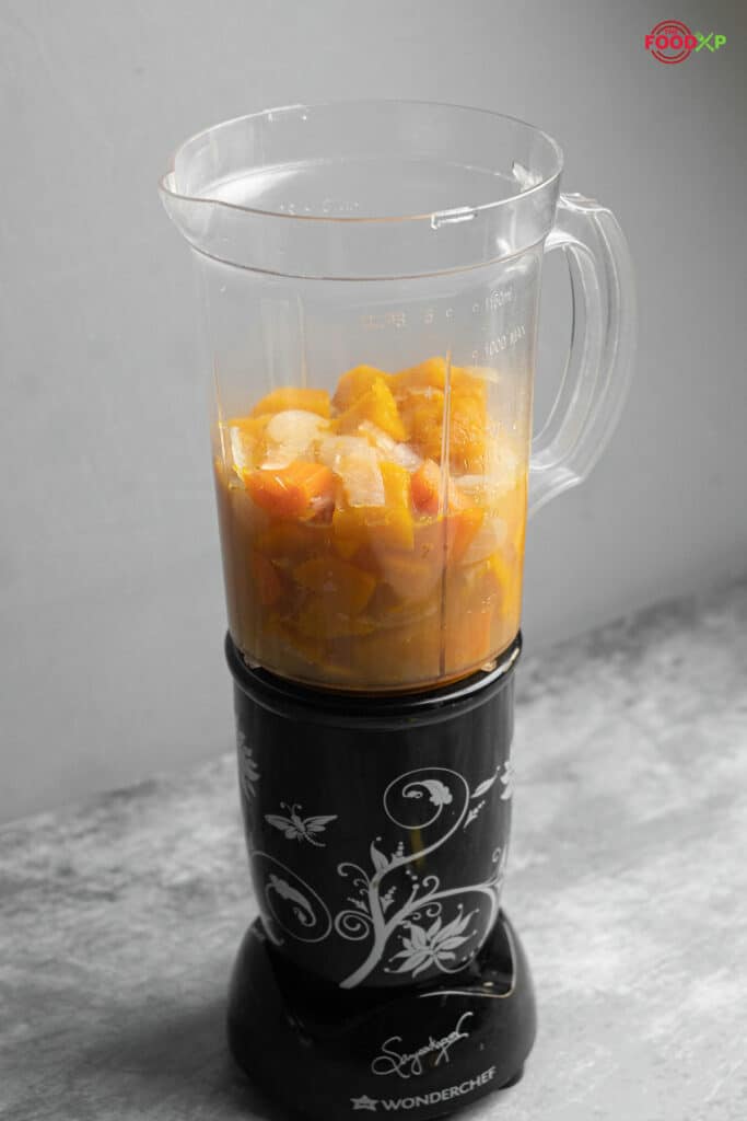 Paula Deen Butternut Squash Soup Step 7