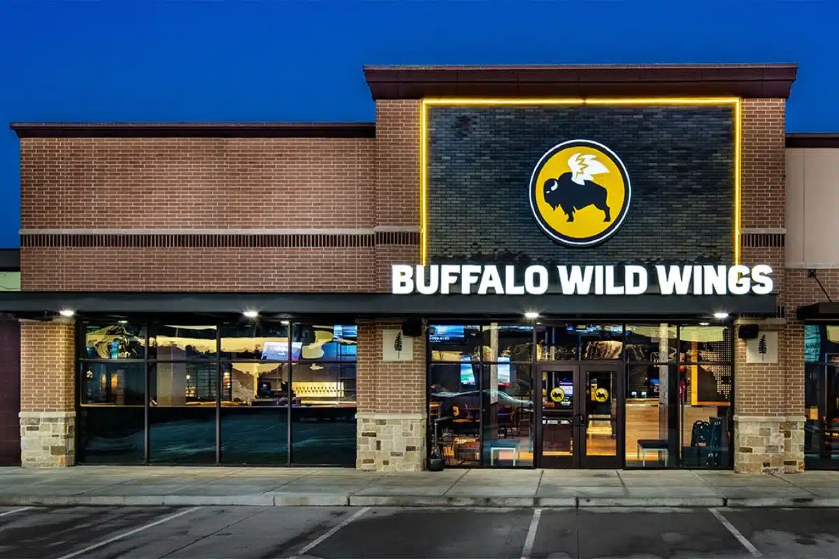Buffalo Wild Wings Restaurant