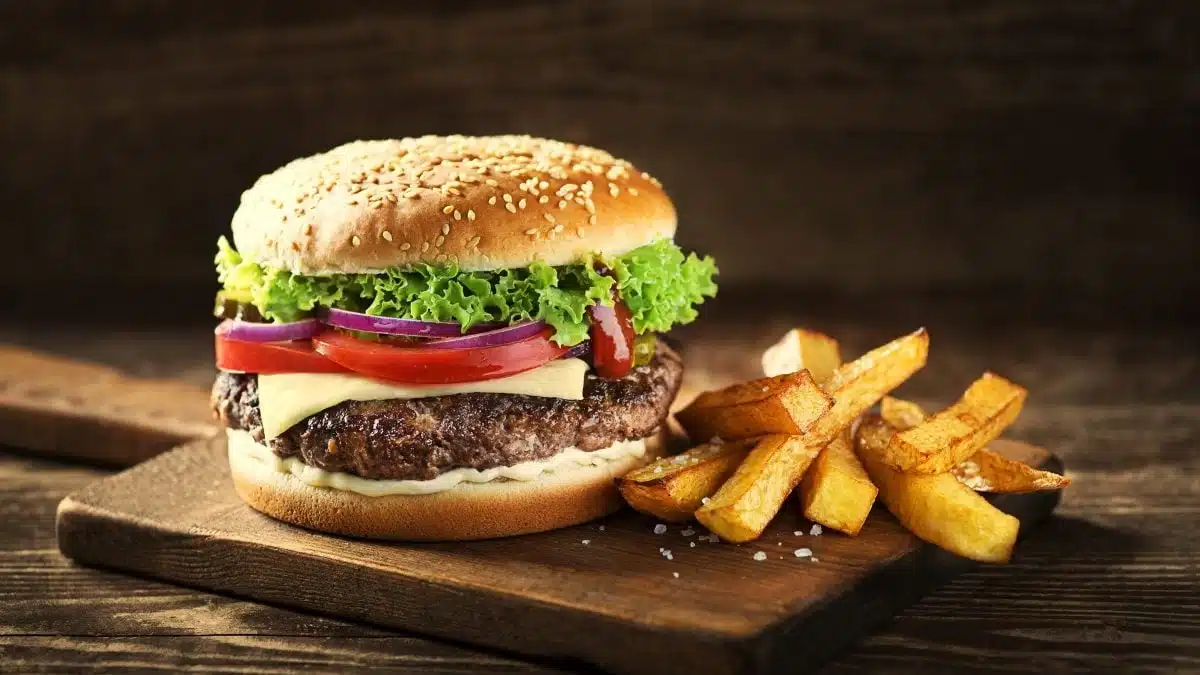 Restaurant Chains that are open on Halloween